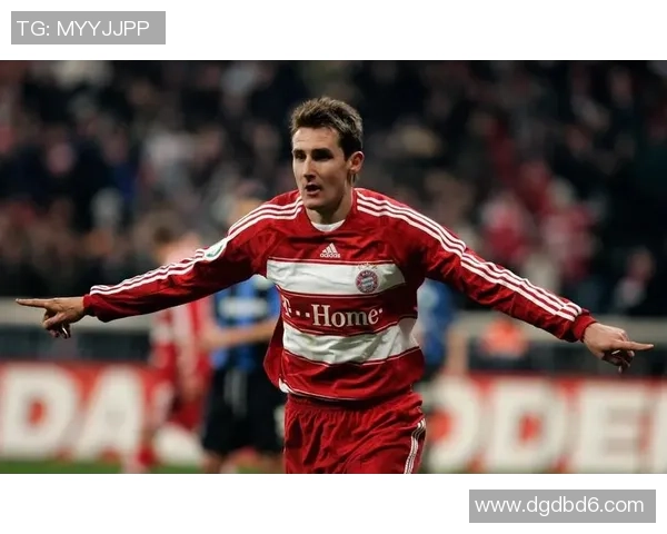 世界著名足球明星中场的辉煌历程与传奇瞬间解析