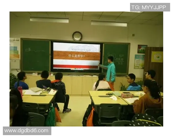 李强的足球人生：从球场拼搏到人生哲学的深度对话